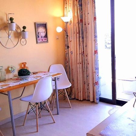 Central Square Appartment With Panoramic View Kalamata Bagian luar foto