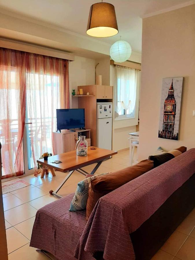 Central Square Appartment With Panoramic View Kalamata Bagian luar foto