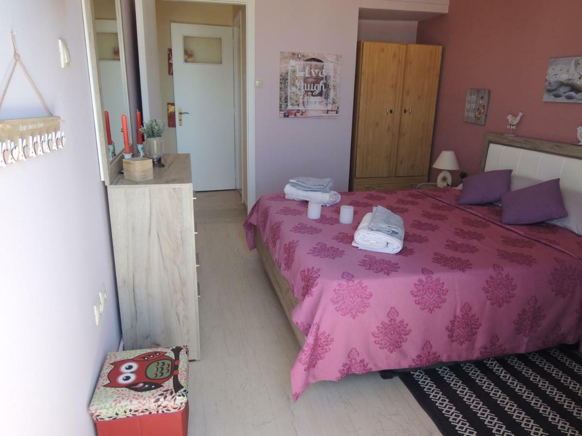 Central Square Appartment With Panoramic View Kalamata Bagian luar foto