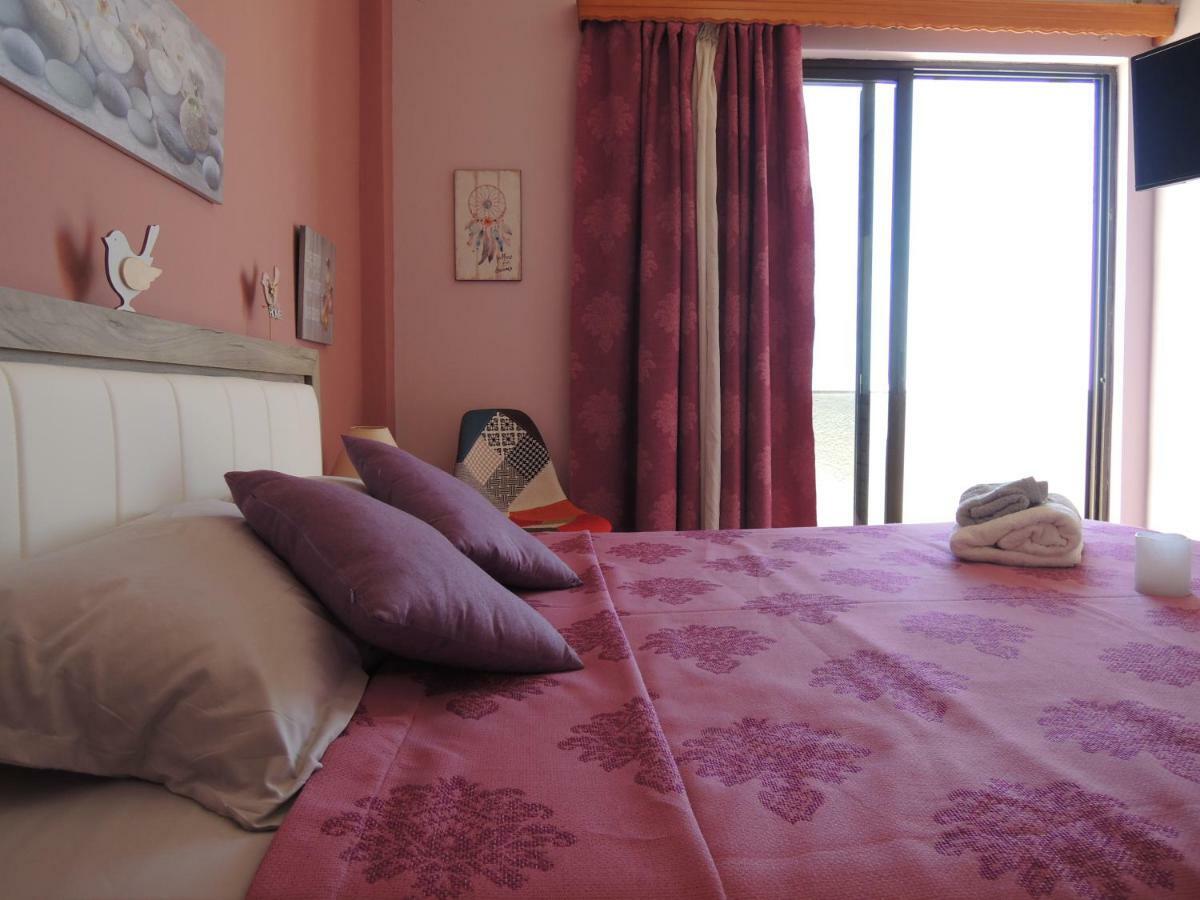 Central Square Appartment With Panoramic View Kalamata Bagian luar foto