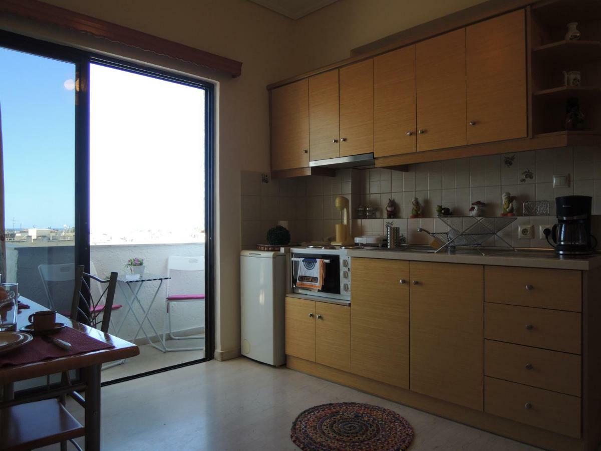 Central Square Appartment With Panoramic View Kalamata Bagian luar foto